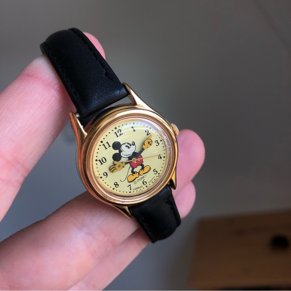 Disney Lorus Mickey Mouse Hands Gold Tone leather Watch VINTAGE -NOT TESTED